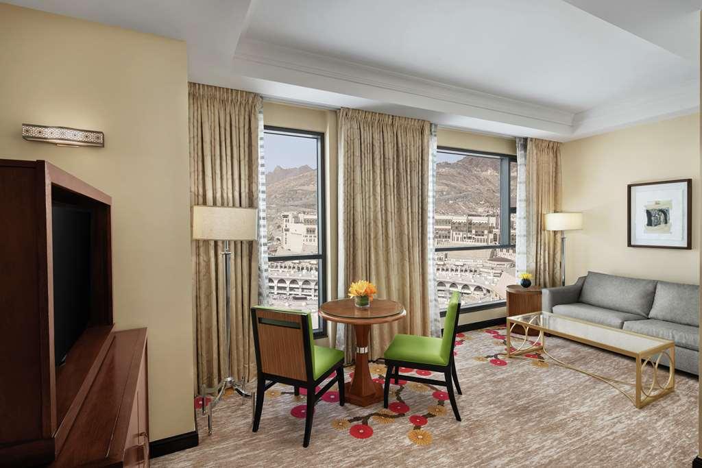 Hilton Suites Makkah Mecca Room photo